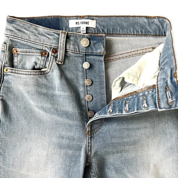 Re/Done Originals 90s High Rise Ankle Crop Denim in Worn Light Azure - Picture 6 of 11